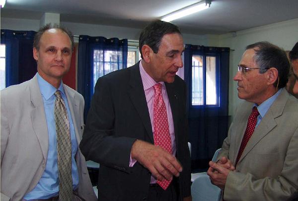 Global Family Chat 23_03_2009.004.jpg - Raja Kingsley Brooks, on left, European Union Ambassador to Israel, Ramiro Cibrian-zal, centre, and Dr Rubin Zalikosky, leading the Consciousness-Based Education project in Daburiya School.